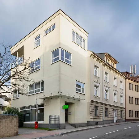 Veleslavin Apartment *