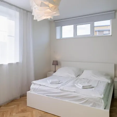 Veleslavin Apartment *