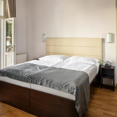 Unique 4* Praga