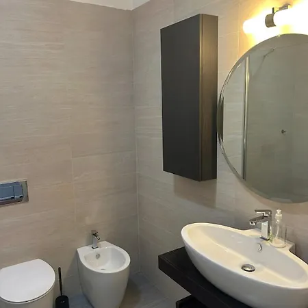 The Riverbank Flat - Perfect For Family Prague