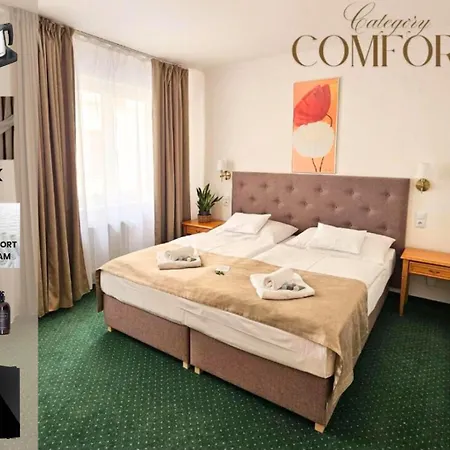 Claris Hotel 3*