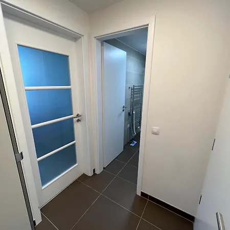 Appartement Bright & Cosy 1-bedroom With Balcony