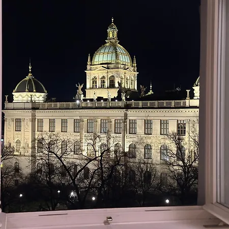 Modern 2 Bed-room In 1 With Stunning National Museum View Praga