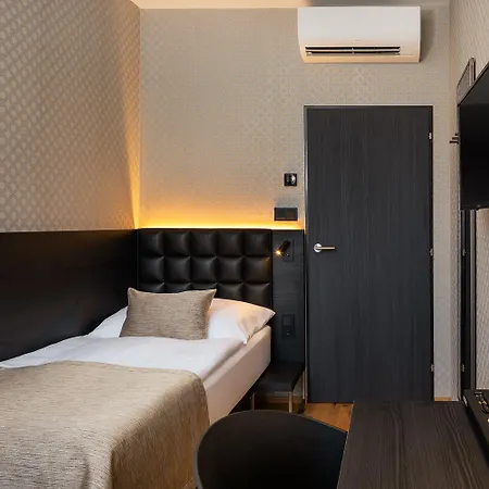 Aida 4*