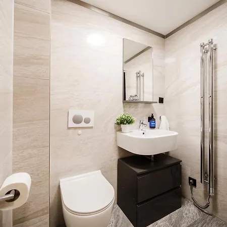 Days - Modern - 7 Min Wenceslas Square Appartement Prague