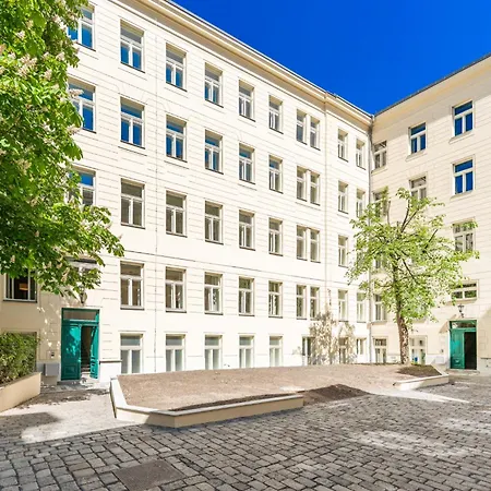 Wenceslas Square By Rentero Apartment