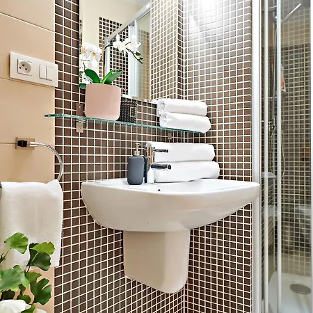 Apartman Vip Petrska 25 *