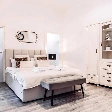 Διαμέρισμα Wenceslas Square / Main Station - New Studio*****