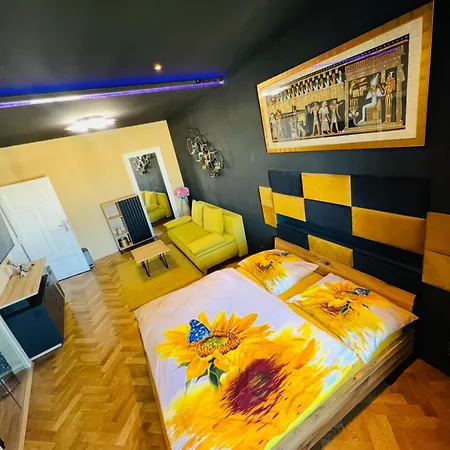 Apartamento Wenceslas Square 150 M2 *