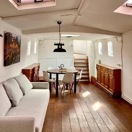 Hotel en barco On Boat, Privat Pier, Free Parking