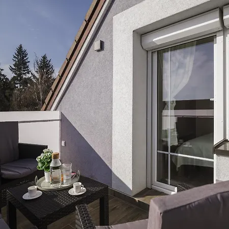 Spacious 4-story With Sauna & Garden Сasa de vacaciones *