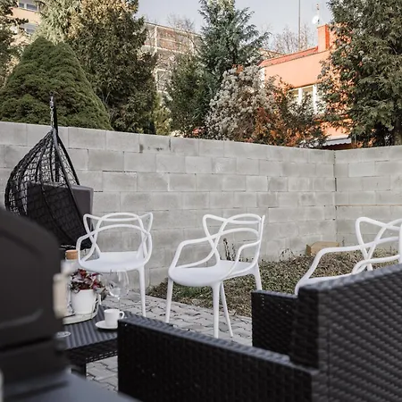 Сasa de vacaciones Spacious 4-story With Sauna & Garden