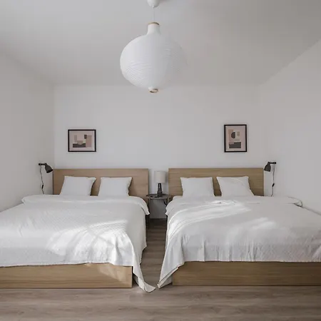 Сasa de vacaciones Spacious 4-story With Sauna & Garden
