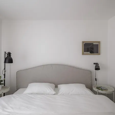 Spacious 4-story With Sauna & Garden Сasa de vacaciones *