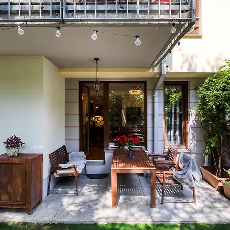 Appartement With Garden In 6 Prague