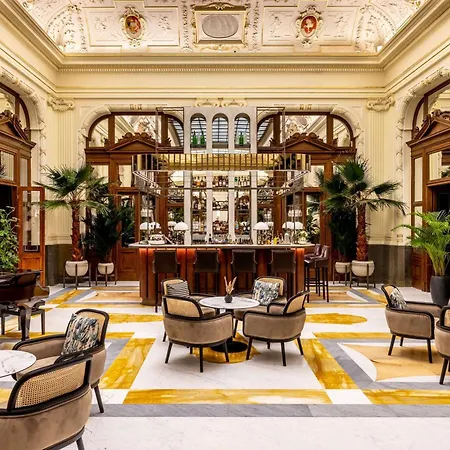 Hotel Nh Collection Carlo Iv 5*