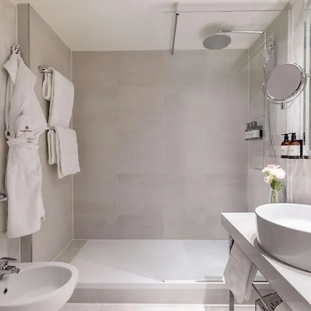 Hotel Nh Collection Carlo Iv Praha