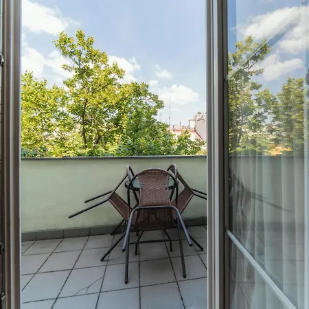 Otel Raffaello Prag