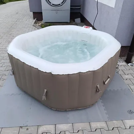 Spacious 4-story With Sauna & Garden * Praga