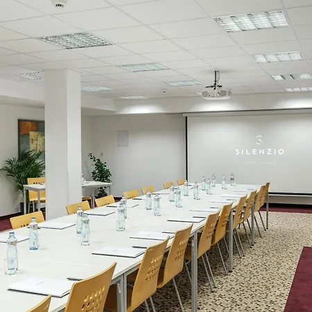 Silenzio Prága
