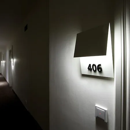 Golden Crown Hotel 4*
