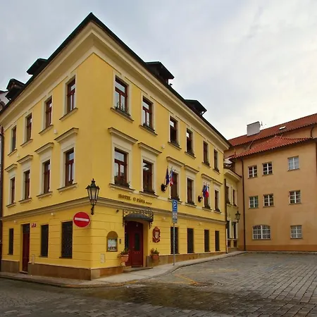 U Pava Szálloda