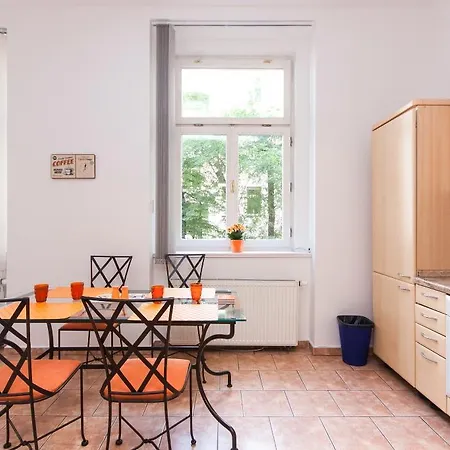 Chill Hill Apartment