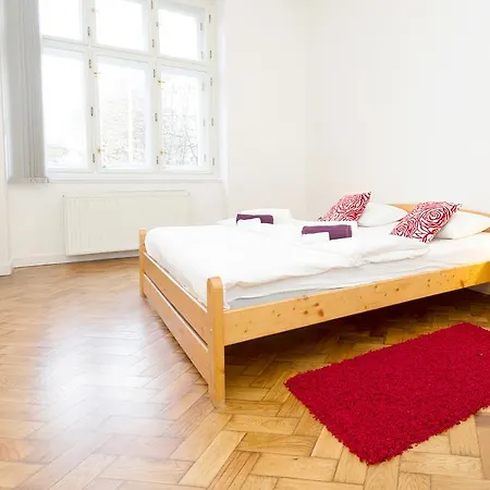 Chill Hill Apartment *