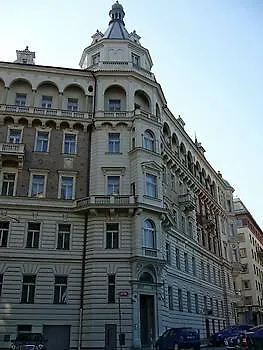 Apartament River View *
