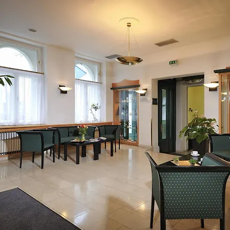 Western Moran Hotel