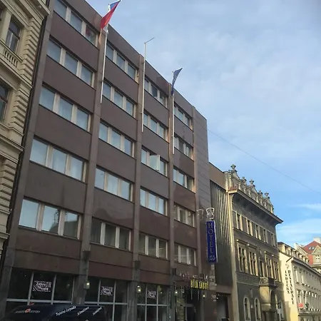 Luxury Family Bila Labut Отель Прага