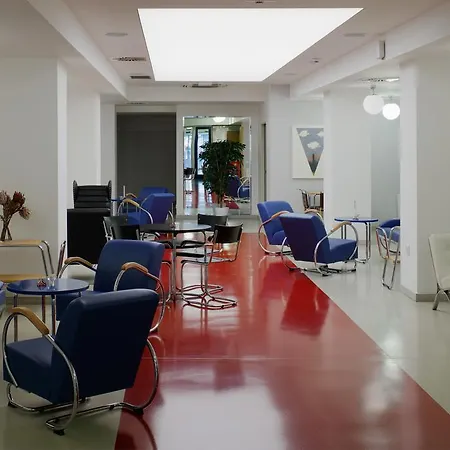 מלון Axa