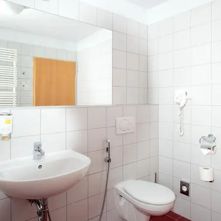 Chvalská Tvrz Praha