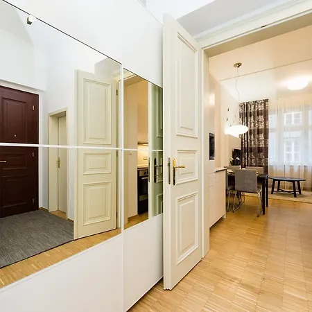 Modern Charvatova