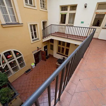 Mango Hostel *