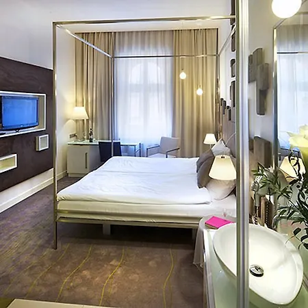 Pure White 4* Prague