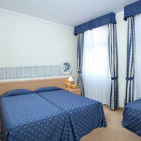 Tivoli Hotel