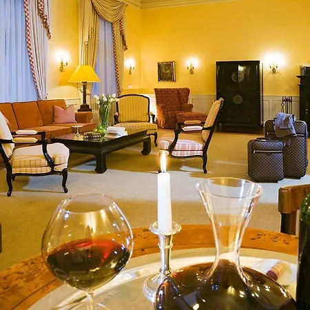 Le Palais Art Hotel