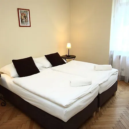 Leo Old Town Apartment