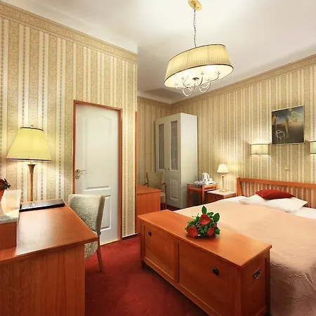 Salvator Hotel 3*