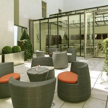 Hotell Maximilian 4*