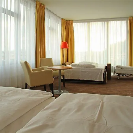 Hotel Akcent 3*