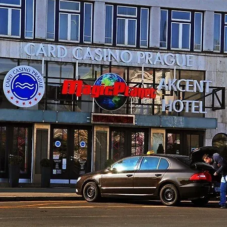 Hotel Akcent 3*