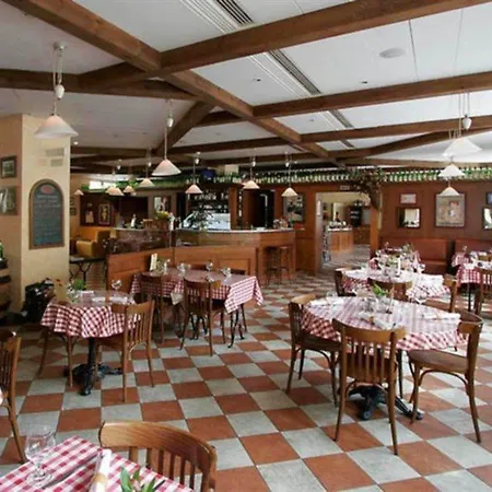 Отель Ibis Wenceslas Square 3*