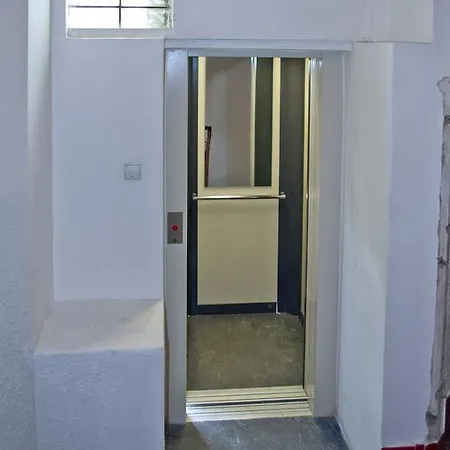 With 2 Bathrooms- 5 Minutes From Old Town - 102 M2 براغ