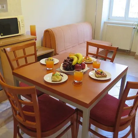 Green Oasis Wenceslas Square Apartamento *