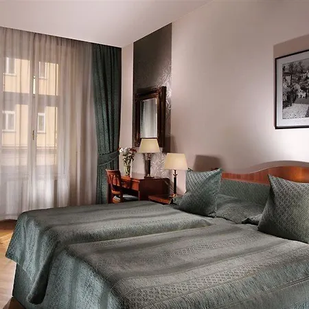 Ariston Hotel 4*