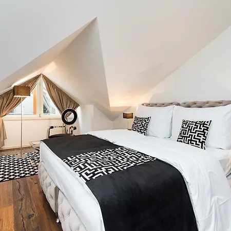 Empirent Castle Apartment Prag