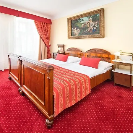 Hotell Waldstein 4*