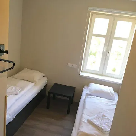 Le Petit Hotel 3*